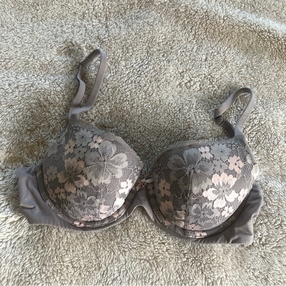 Victoria’s Secret Lined Demi Bra - Picture 1 of 3